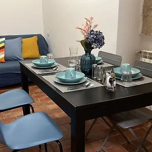 Cowsin House , Roma Italia