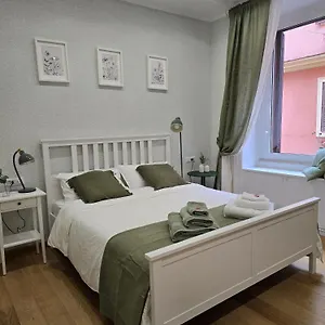 Candia House , Roma Italia